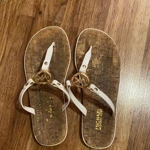 Michael Kors White flip fop sandals size 8
